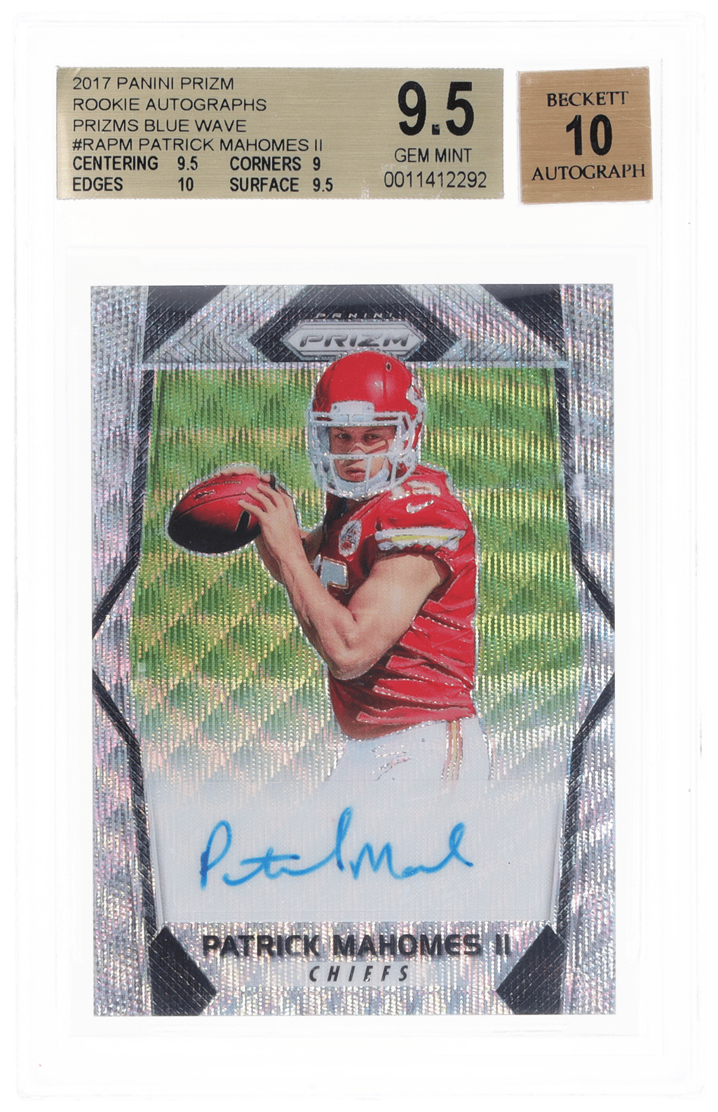 2017 Panini Prizm Rookie Autograph Blue Wave Patrick Mahomes II #RAPM 74/149 BGS 9.5