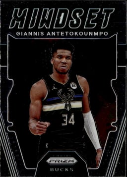 2022 Giannis Antetokounmpo #8 Prizm